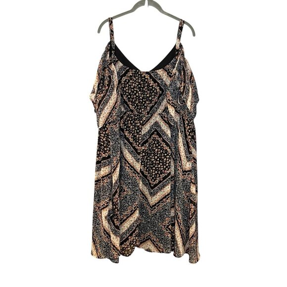 Torrid Bandana Floral Print Cold Shoulder Black Boho Ruffl Chiffon Dress Plus 4X - Picture 3 of 8